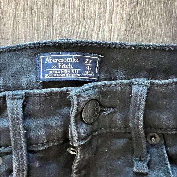 Abercrombie & Fitch Black Jeans 27/4L - Picture 3 of 3